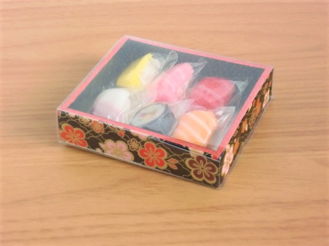 スリーブ箱（寿司型キャンディ）2