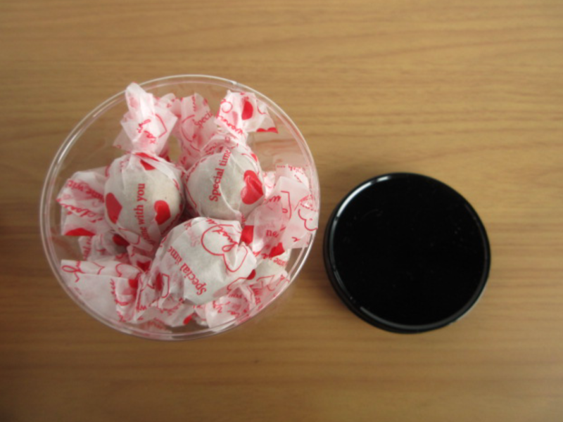 チョコレートのPET円筒ケース2-②
