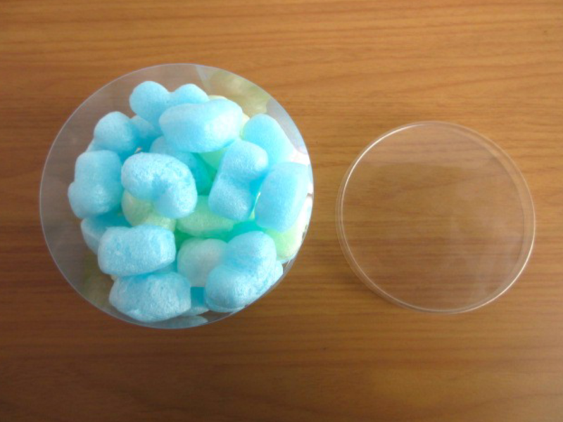 クッション材のPVC円筒ケース②