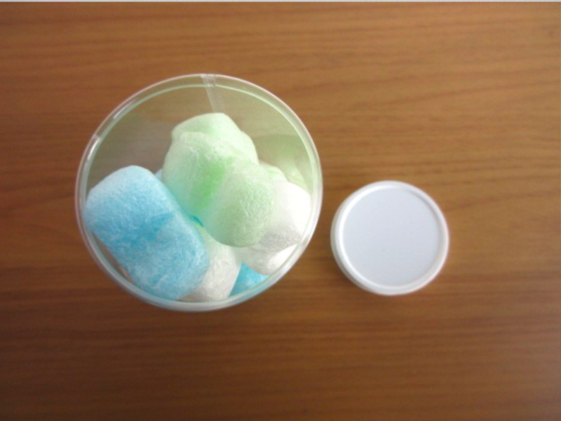 クッション材のPET円筒ケース②