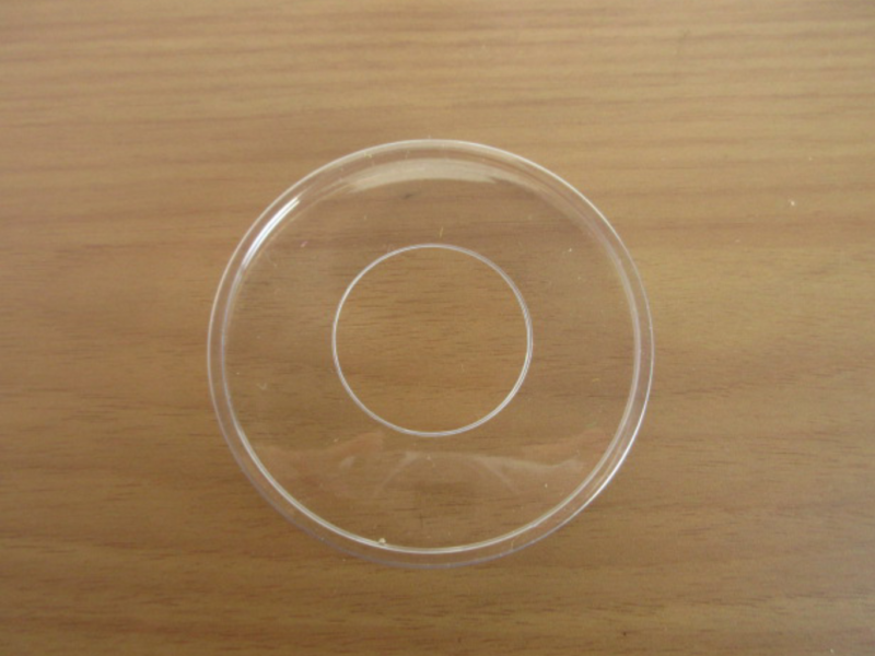 中身の固定（円筒ケースの蓋）①