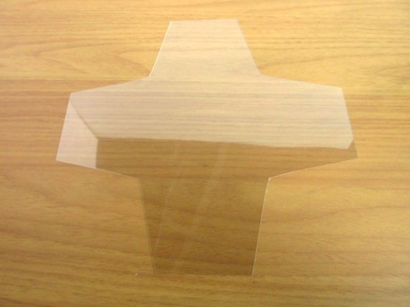 プラスチックシート抜き（十字）